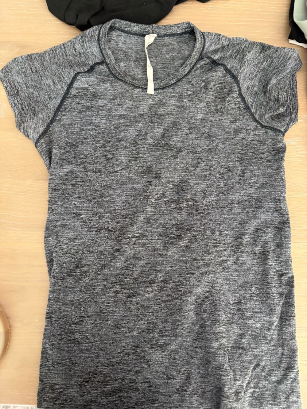 2 LuluLemon athletica Short Sleeve Tee in Heather Charcoal Gray